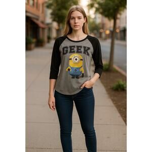 Despicable Me Baseball T-Shirt M Medium Gray Geek Graphic 3/4 Sleeve‎ Scoop Neck